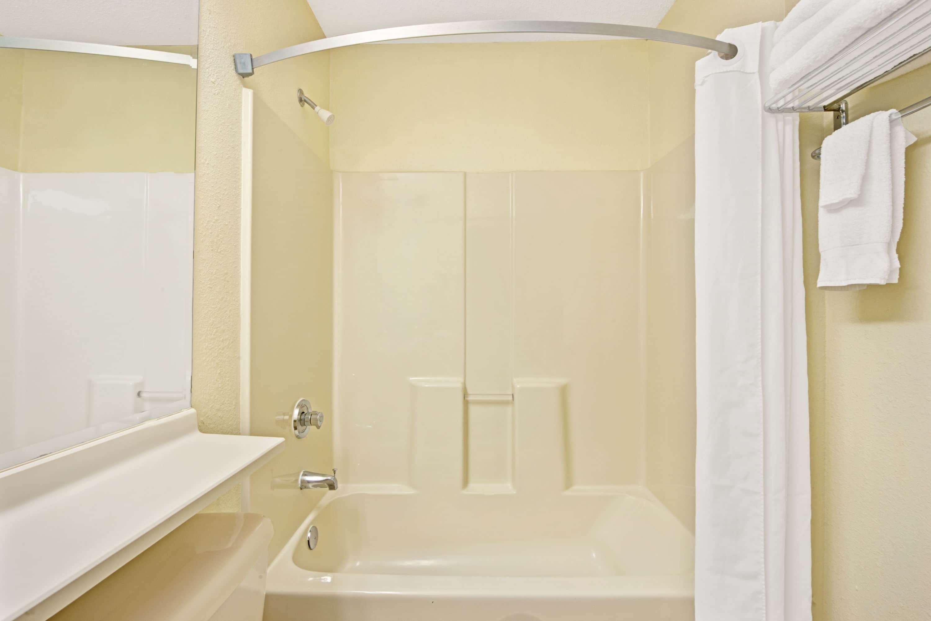 Hotel Microtel And By Wyndham - Cordova 2*