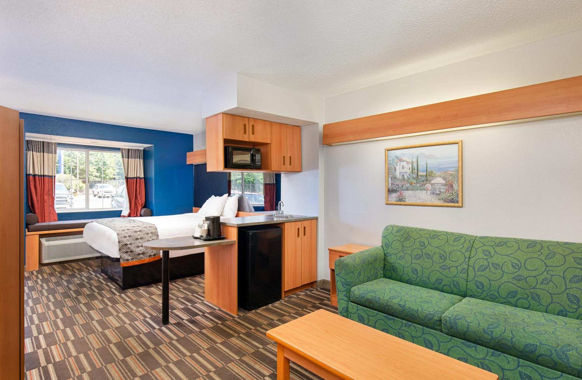 Microtel And By Wyndham - Cordova Hotel 2*