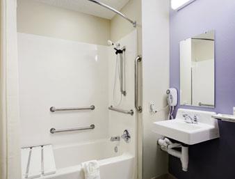 Microtel And By Wyndham - Cordova 2*